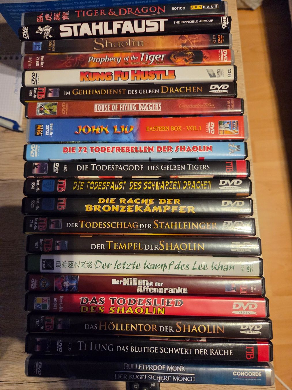 Tutti i DVDs: Div. Kung-Fu Klassiker auf DVD – Usato da Schlieren venduto da Yamakuzi