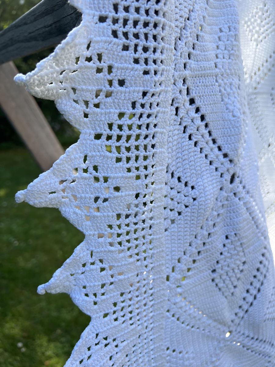 Biancheria da letto: Bettüberwurf 200x150 Häckeldecke – Usato da Sirnach venduto da dasrosahaus 3
