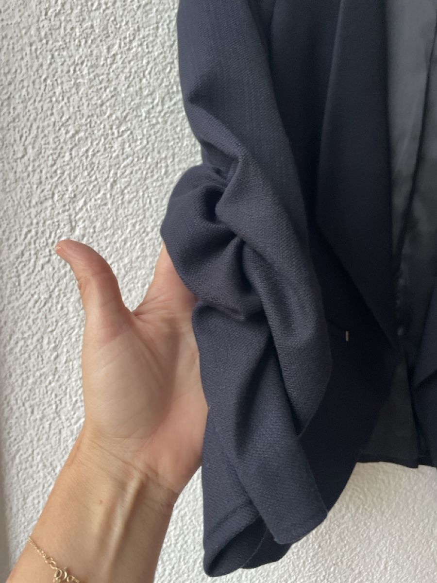 H&M Giacche: Dunkelblauer Blazer mit Raff-Ärmeln - Grösse 38 – Usato da Rüti b. Büren venduto da istrauss 1