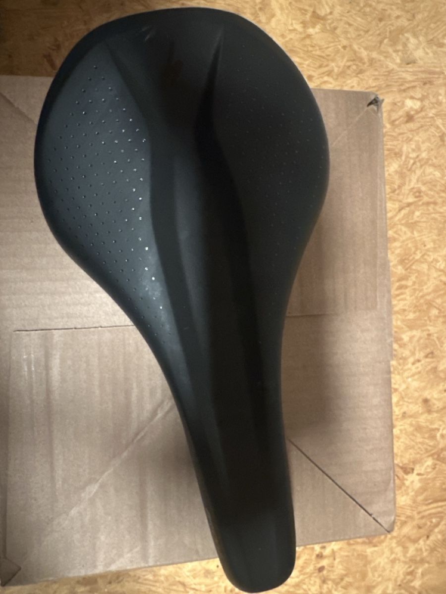 Specialized Ersatzteile: Specialized sattel 143mm  – Neu (gemäss Beschreibung) aus Burgdorf von