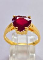 Herz Rubin in 22 ct Gold
