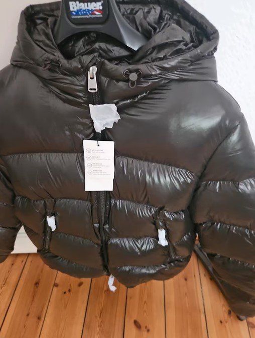 Zara Giacche: Daunenjacke von Zara glänzende Pufferjacke neu mit Etikett – Nuovo e nell'imballaggio originale da Kloten venduto da Samerus 1