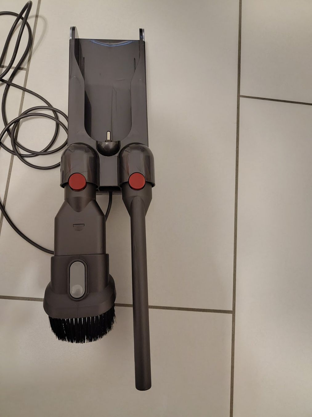 Dyson Staubsauger & Zubehör: Dyson V10 Origin – Gebraucht aus Fläsch von Nicjan 5
