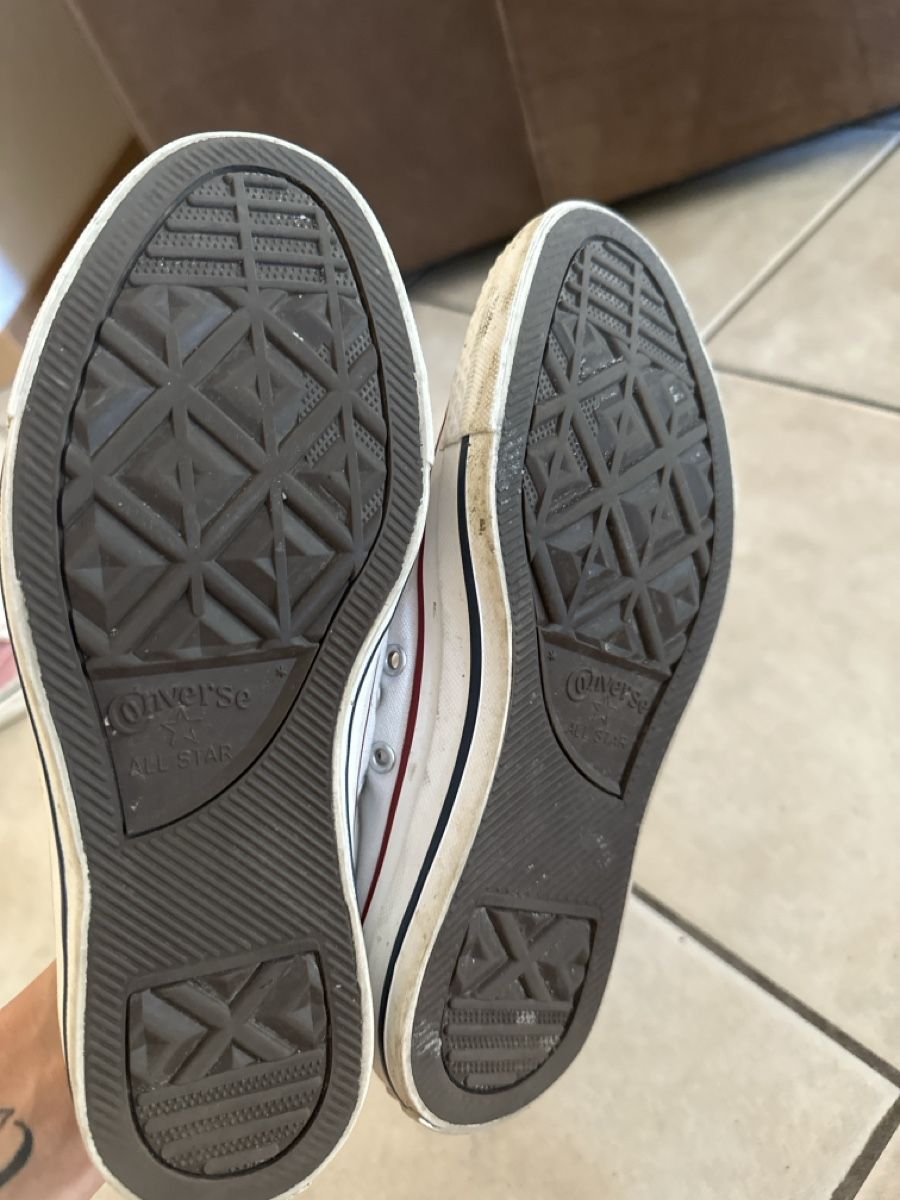 Converse Chaussures femmes: Converse blanche  – D'occasion à Confignon par mel_9m6w 2