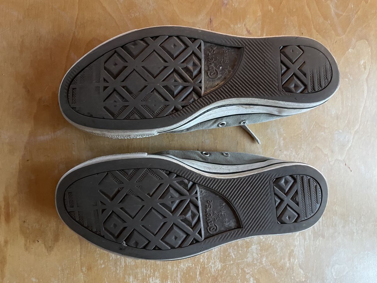 Converse Scarpe da uomo: Ausgetragene Converse All Stars High, Graue, Gr. 43 – Usato da Unterseen venduto da marijn 2