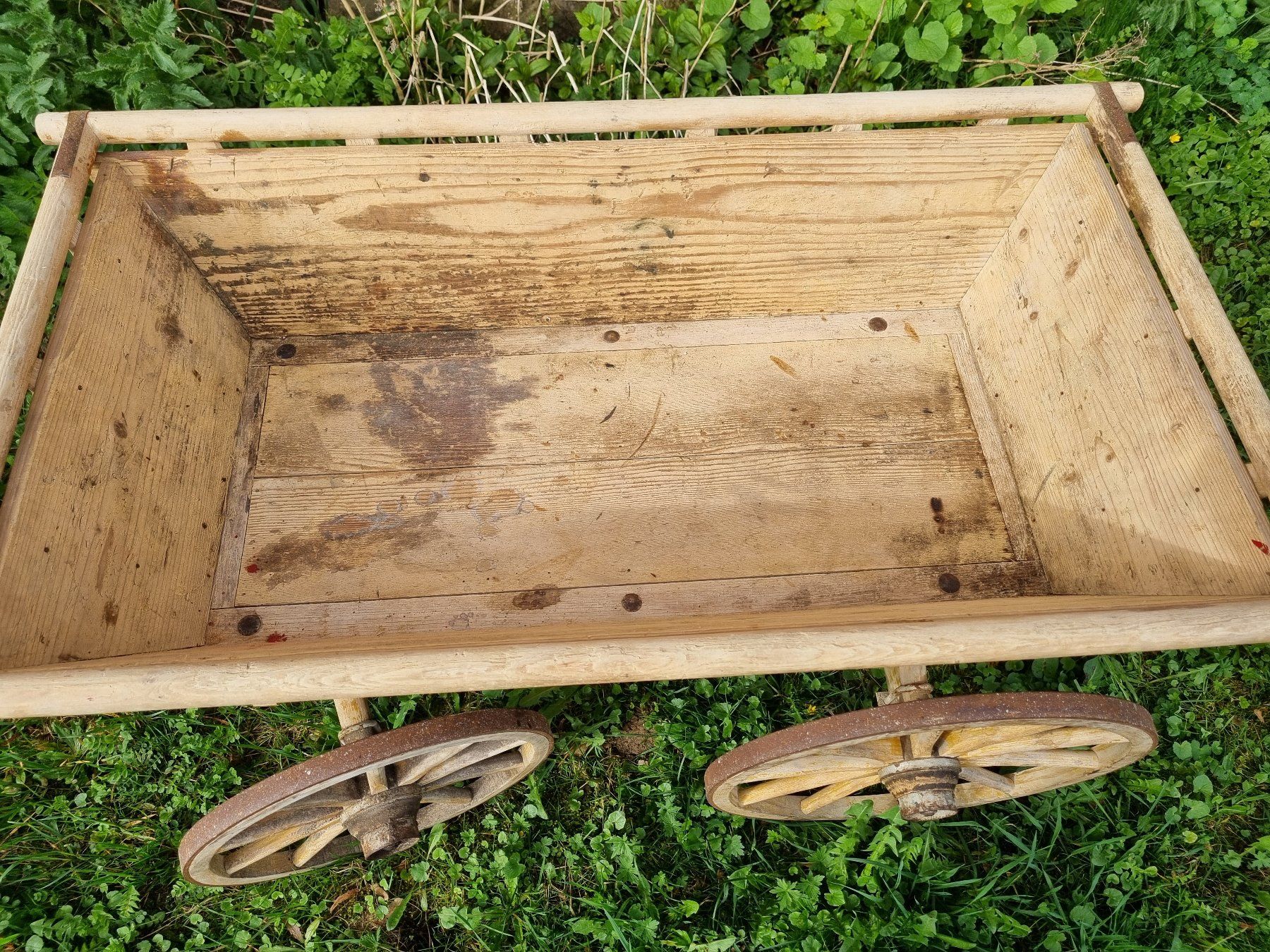 Carriole: Leiterwagen sehr Robust. Handwagen – Usato da Trachslau venduto da post35 2