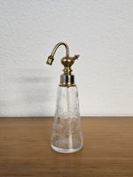 Vintage Parfüm Flakon aus Glas mit eingeätztem Blumen Motiv