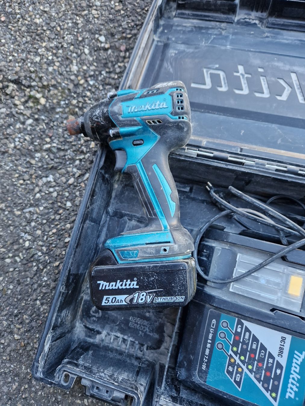 Makita Alle Maschinen: Akkubormaschine Makita – Neu (gemäss Beschreibung) aus Basel von Meti200 1