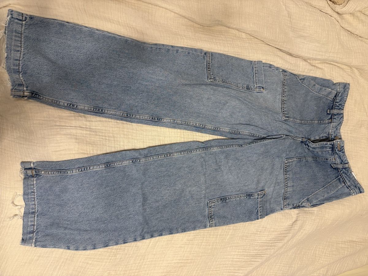 H&M Jeans: Cargo-Jeans von H&M – Usato da Würenlos venduto da anx.ne