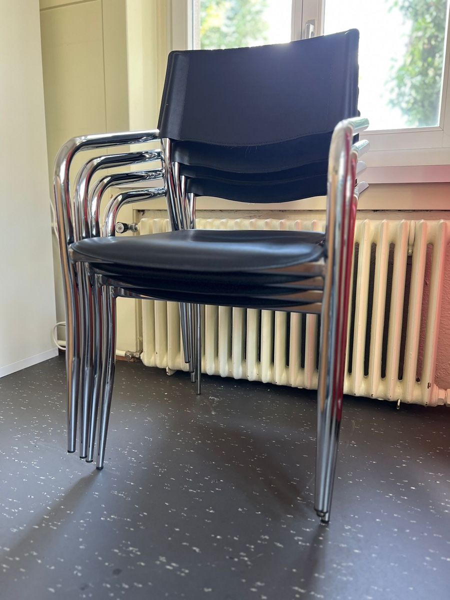 Sedie: 8 Stk Stühle Leder schwarz; Gestell chrome – Usato da Pfäffikon ZH venduto da fdemuth 1