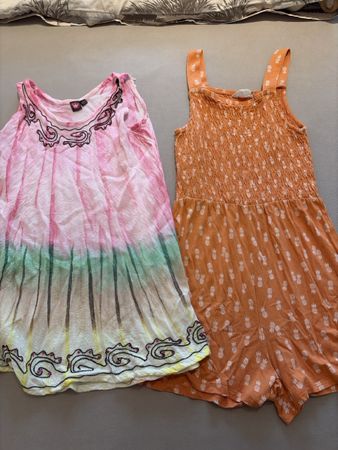 Jumpsuit und Sommerrock 128