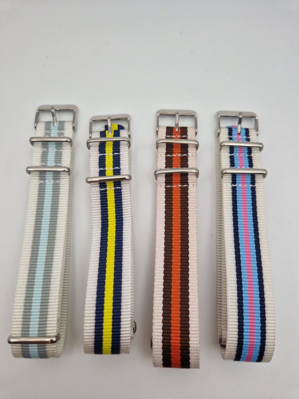 Armbänder & -reifen: Lot bracelets NATO - 20mm – Gebraucht aus Sembrancher von nat_k8yk