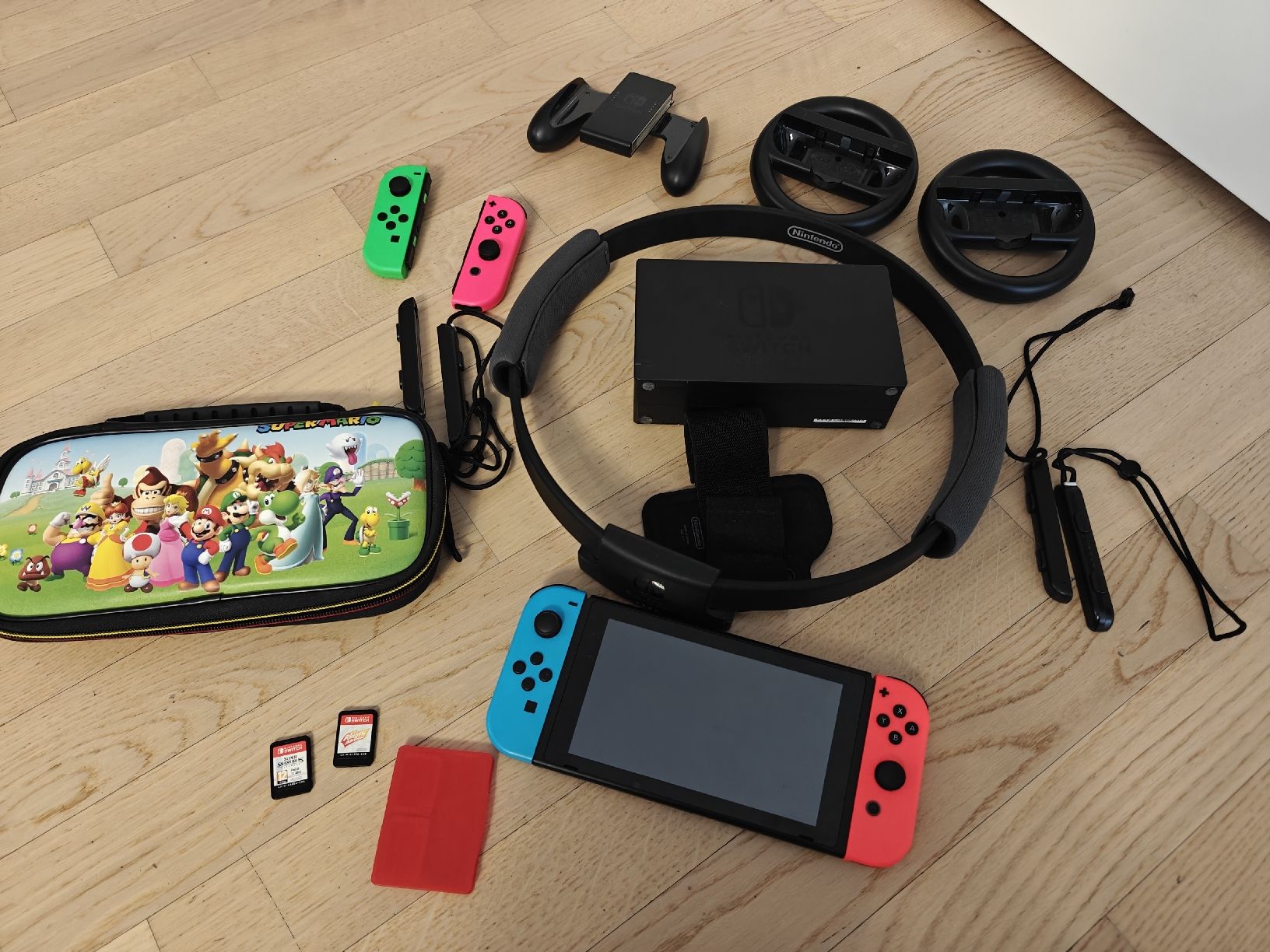Nintendo Console: Nintendo Switch Mega-Bundle | 4 Joy-Cons | Ring Fit | Smash – Usato da Wallisellen venduto da dzaccount