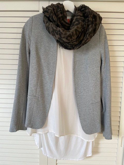 Lots de vêtements: Tolle Herbst Kombi Gr. S – D'occasion à Duggingen par osere