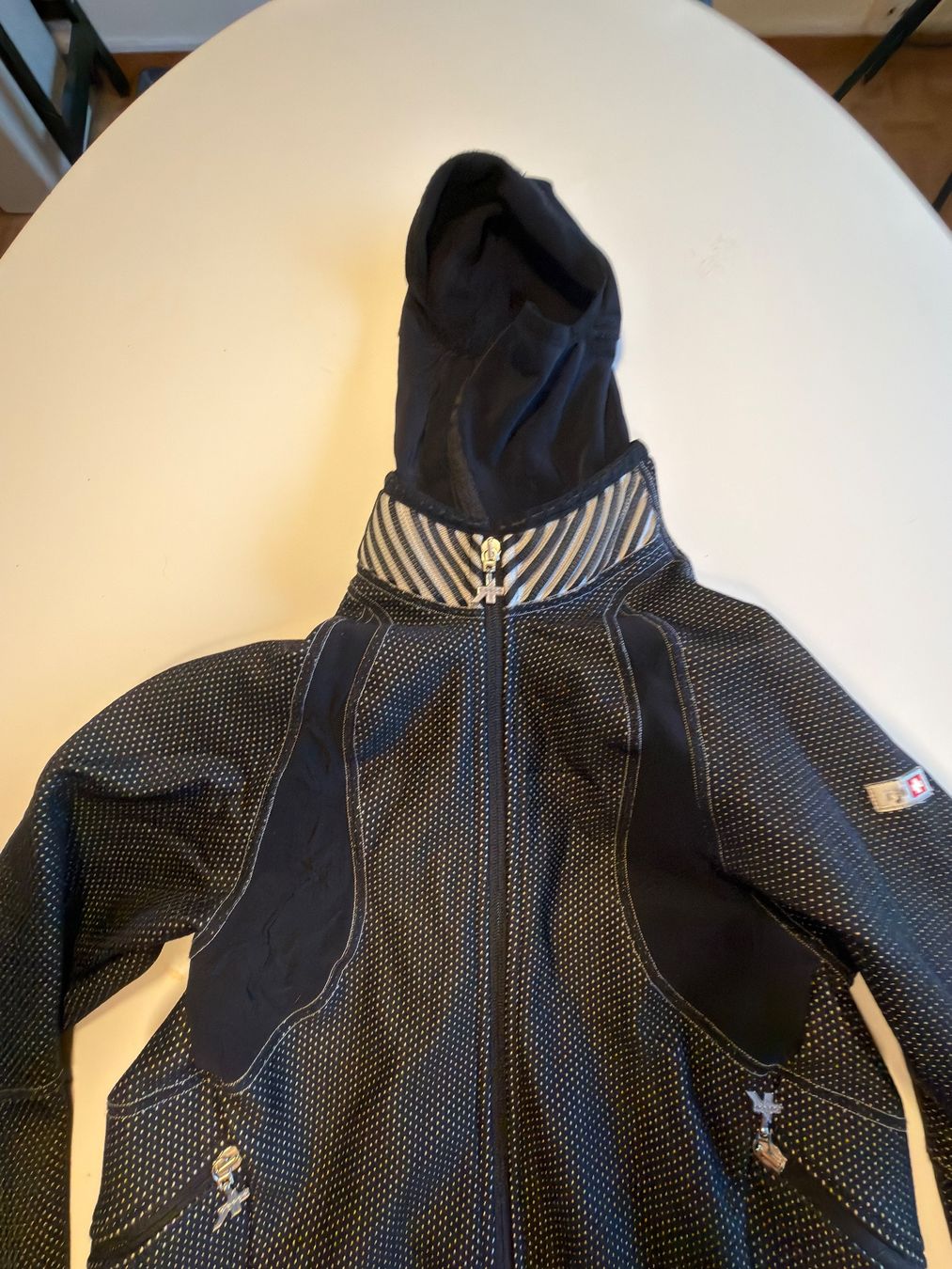 Assos Giacche: Assos Fugo thermal winter cycling jacket – Usato da Nyon venduto da tor_6gr5 3