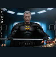 Batman (Modern Suit) Hot Toys 1/6 Figure