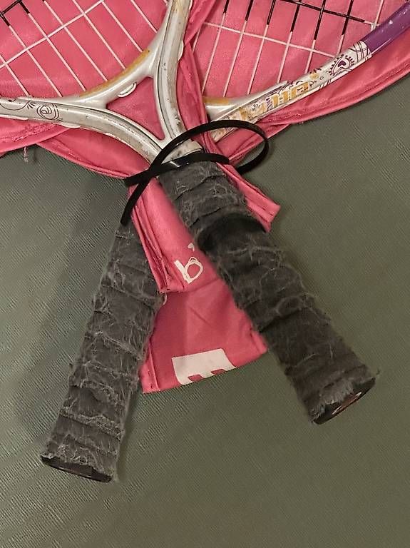 Racchette: 2x children's tennis racket  – Usato da Crassier venduto da CocoChill 2