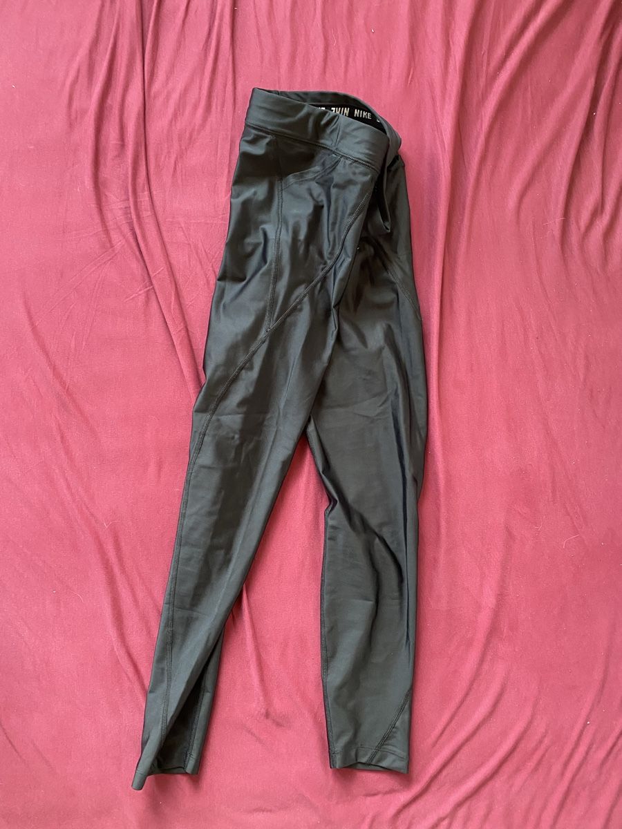Nike Leggings: Legging nike Running noir taille M comme neuf  – Nuovo (secondo la descrizione) da Rubigen venduto da cam_drb7 2