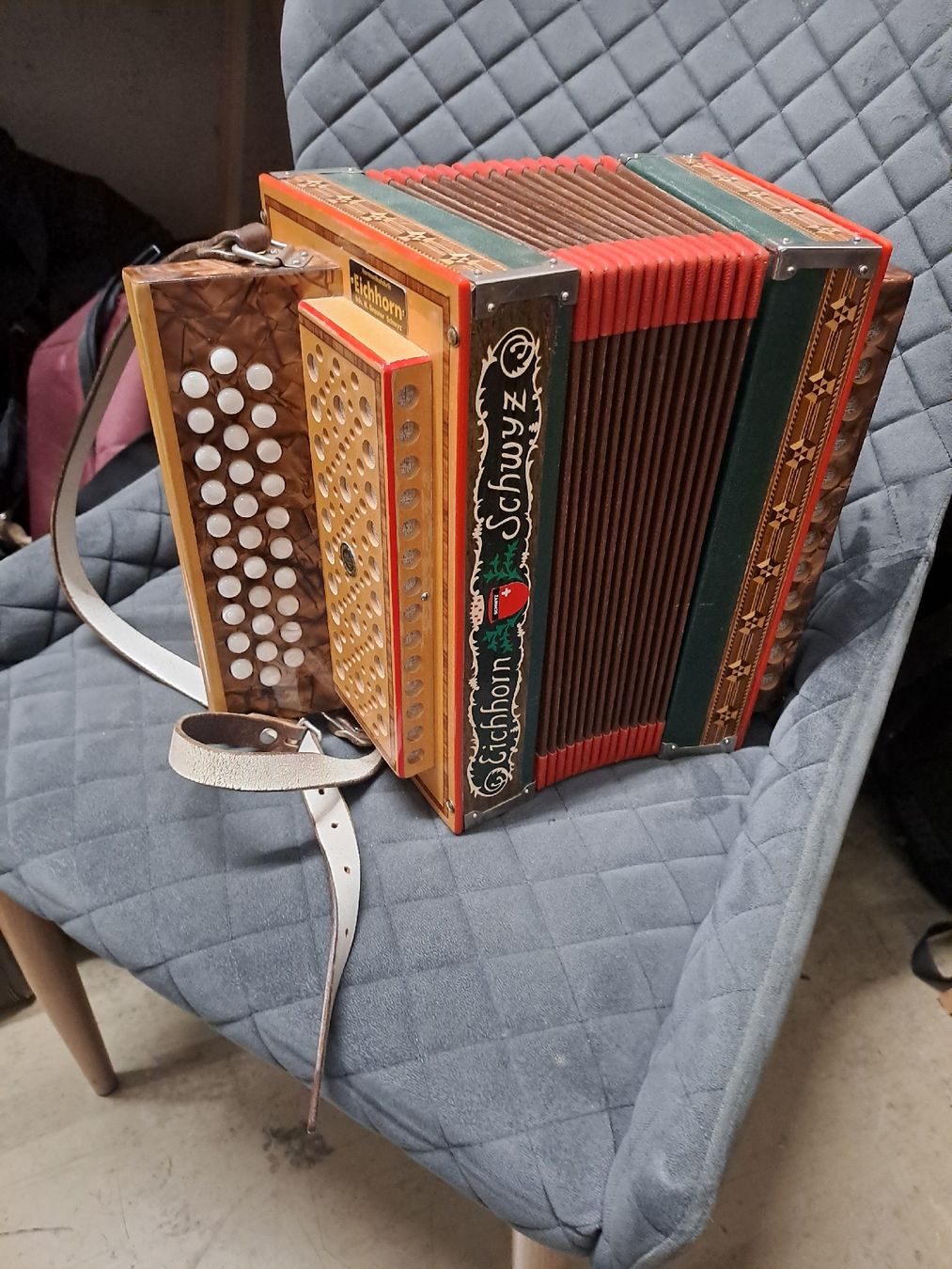Eichhorn Strumenti musicali: Eichhorn orgeli ton B  – Usato da Villeneuve venduto da BibiVintage