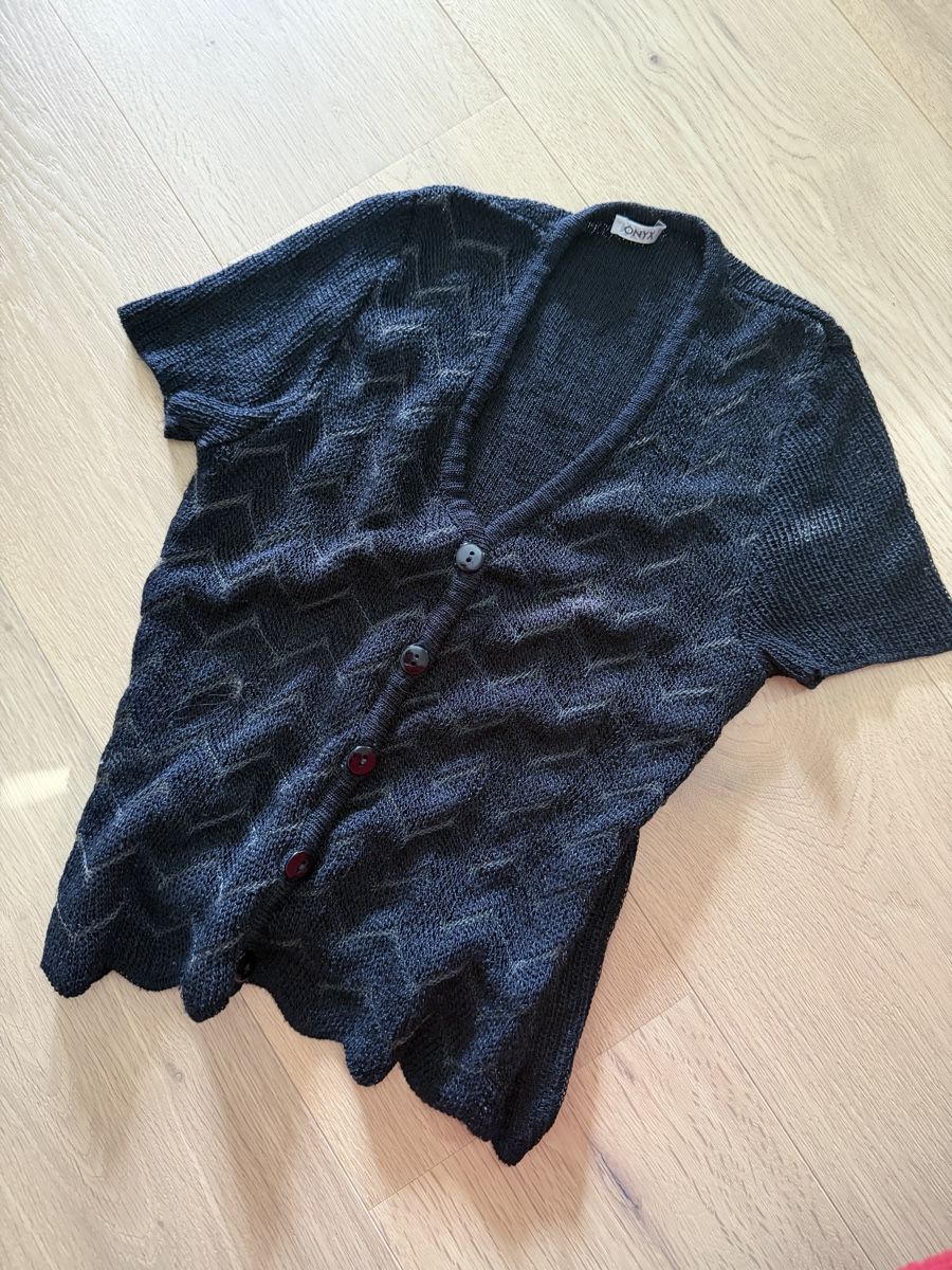 Tops: Black Summer Top - S  – Gebraucht aus Wetzikon ZH von dor_rmq2 1