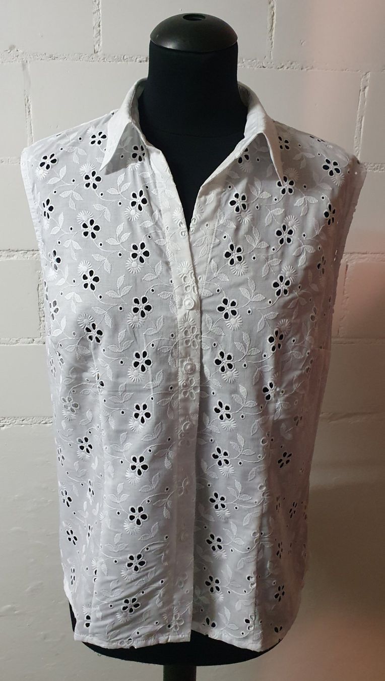 Camicette: Neu: "Wallmann" / edle Bluse weiss Gr. 42 / ÄRMELLOS – Nuovo (secondo la descrizione) da Muri AG venduto da Edlerweiss