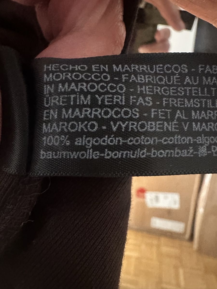 Massimo Dutti T-shirt: Massimo Dutti V-Neck Shirt Gr. M – Nuovo e nell'imballaggio originale da Ostermundigen venduto da anja046 1