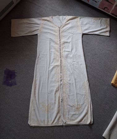 Langes weisses Kaftan-Kleid mit Stickerei Gr. M/L