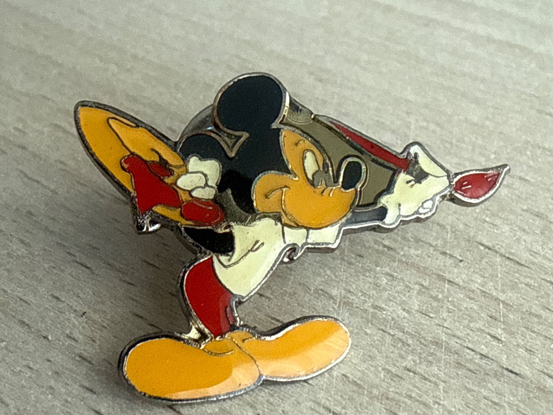Disney Placchette & Badge: Pin Mickey Mouse – Usato da Glattbrugg venduto da Schweigmatt