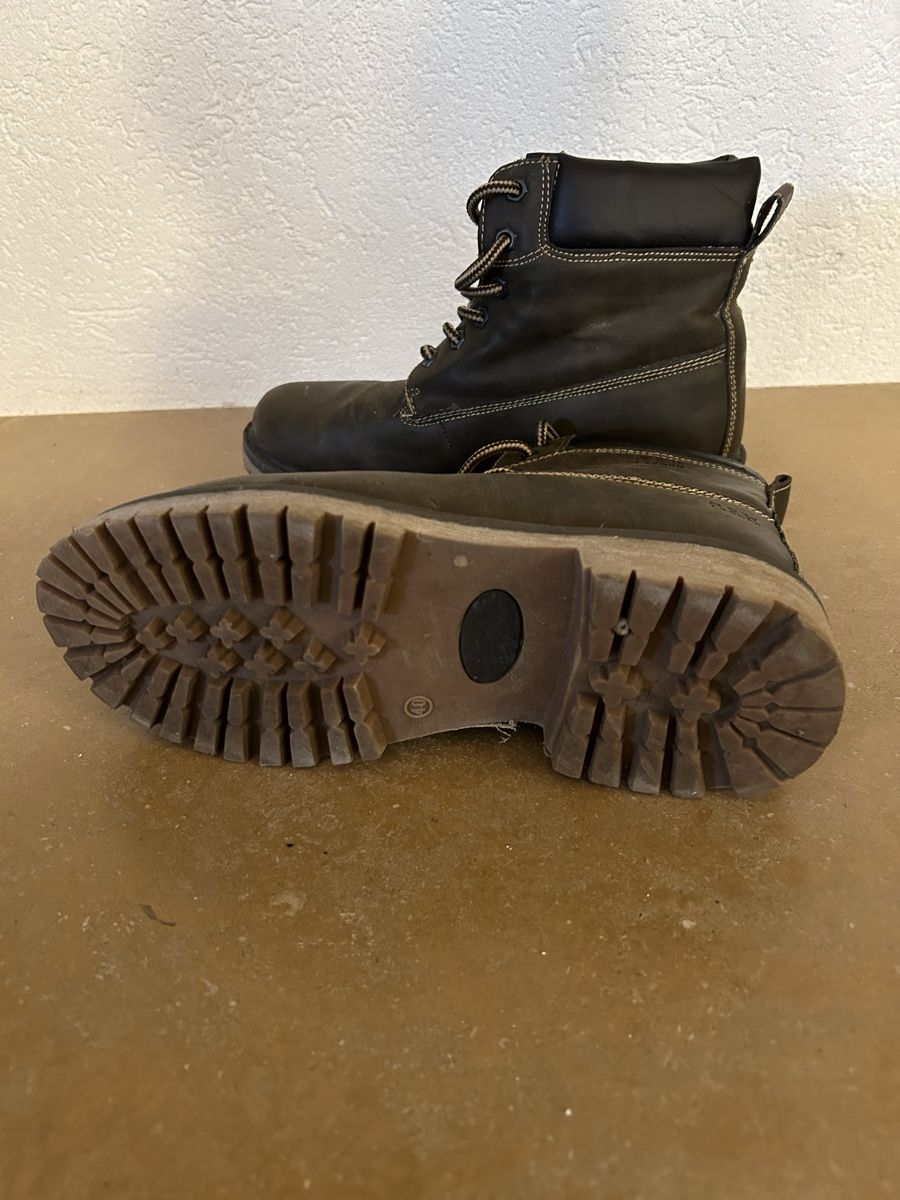 Scarpe da uomo: Chaussures fourrés homme – Usato da Montsevelier venduto da Batson 2