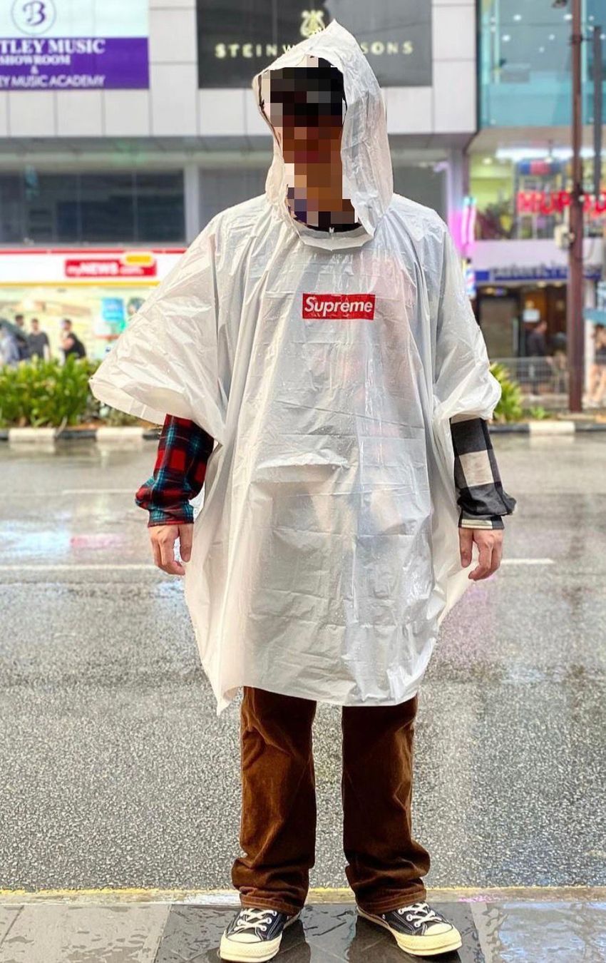Supreme Giacche: Supreme Regenjacke Poncho | weiss – Usato da Küsnacht ZH venduto da jul_2bwq