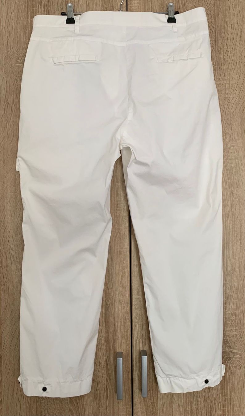 Brax Pantaloni: Brax Hose weiss Cargo lässiger  Style Grösse 44 – Usato da Nussbaumen AG venduto da brigitebardot 2