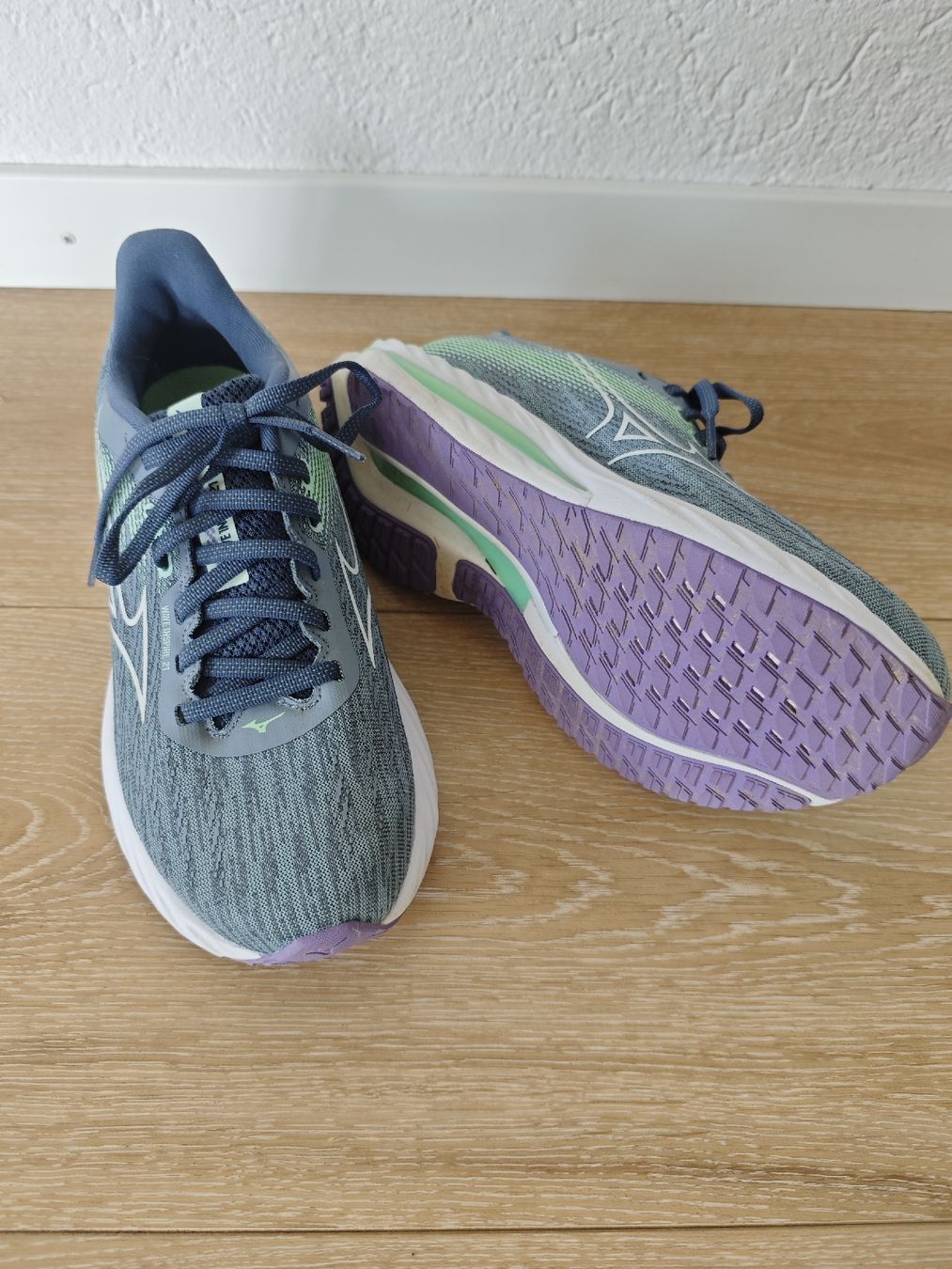 Mizuno Chaussures femmes: Mizuno Wave Inspire Laufschuhe neu – Neuf (Voir description) à Bleienbach par Andrea_ae 2