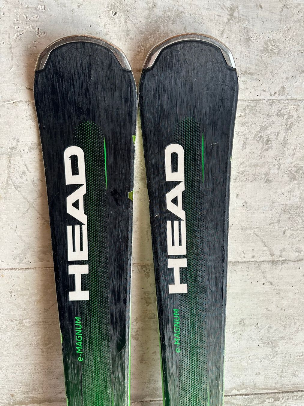 Head Skis: Head Supershape Ski 156CM – Gebraucht aus Emmenbrücke von karkarkar 1