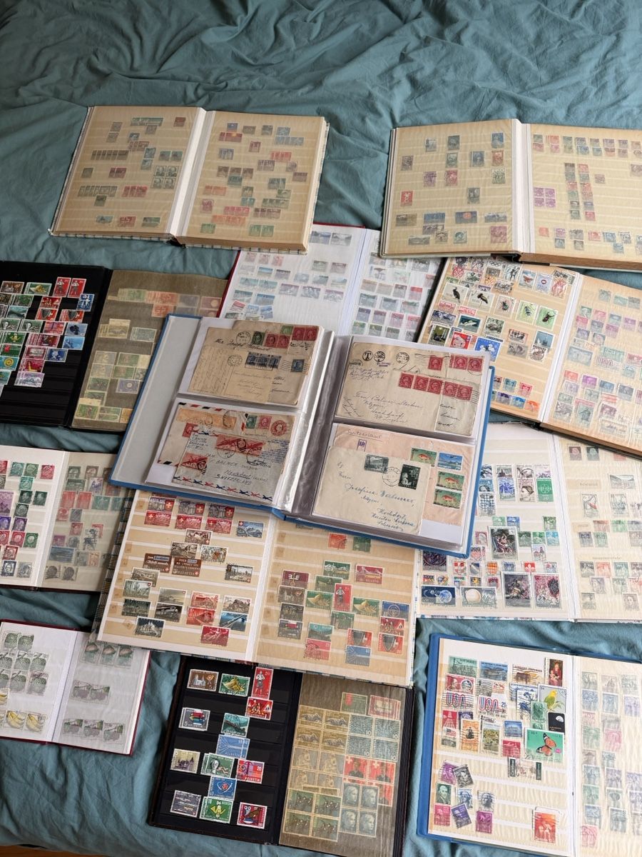 Tous les timbres: Briefmarkensammlung – D'occasion à Bern par DrGreenthumb7