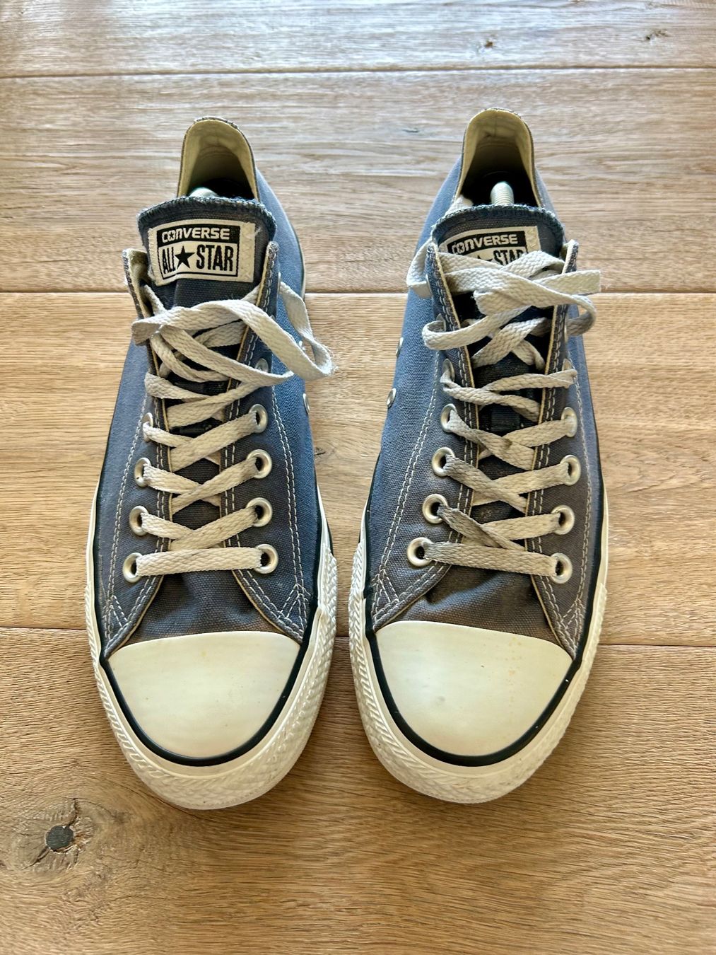 Converse Scarpe da uomo: Converse Allstars Chucks Low 44 – Usato da Thayngen venduto da Neuhof80 2