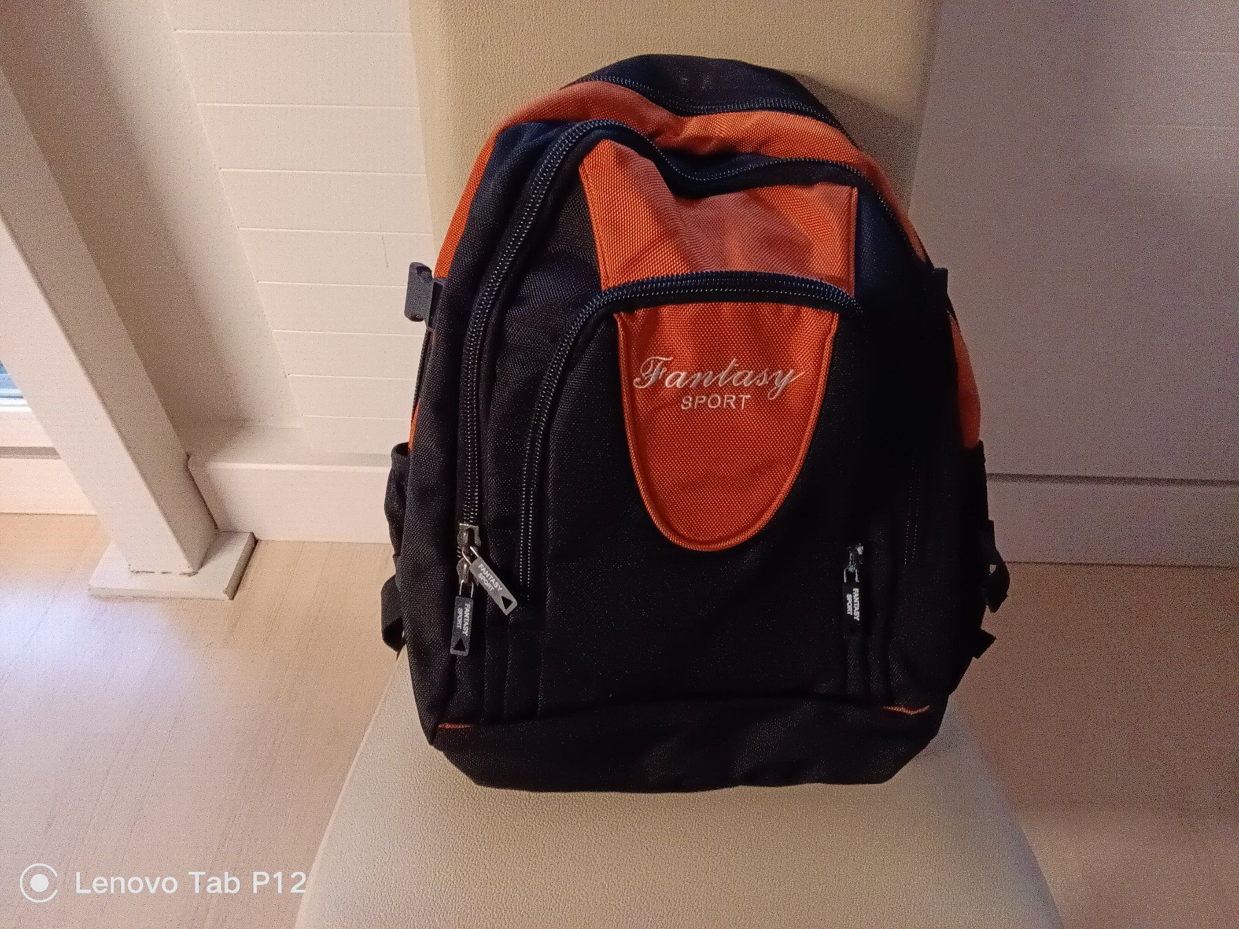 Zaini: Geräumiger Rucksack mit vielen Fächern – Usato da Horn venduto da Corazon15