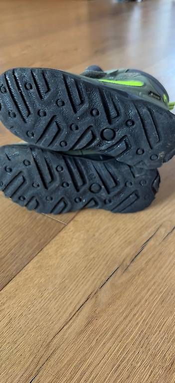 Scarpe per ragazzi: Winterschuh 29 – Usato da Schwarzenburg venduto da SchoggoLoggo 1