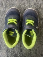 Turnschuhe Gr. 25