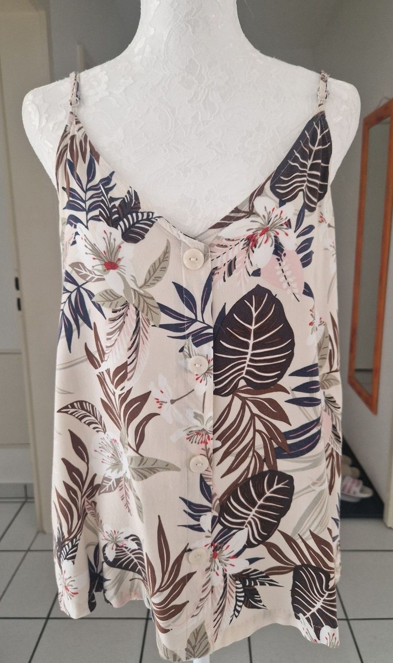 Only Kleiderpakete: LOT 2 PIÈCES DÉBARDEUR  – Gebraucht aus Camorino von JPHANDMADE1 1