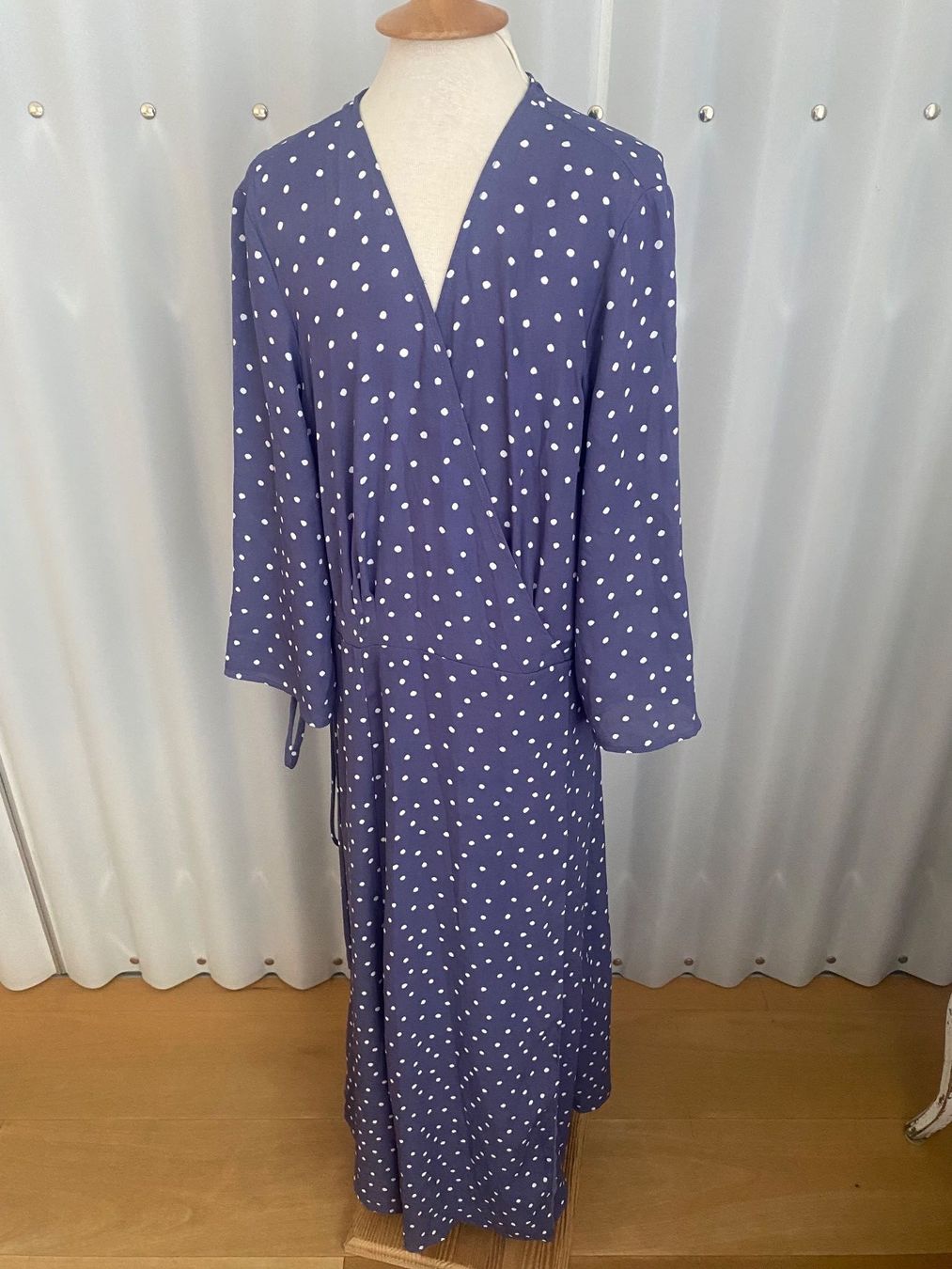 Mango Kleider: Midi-/Maxikleid Mango – Gebraucht aus Luzern von lou4444