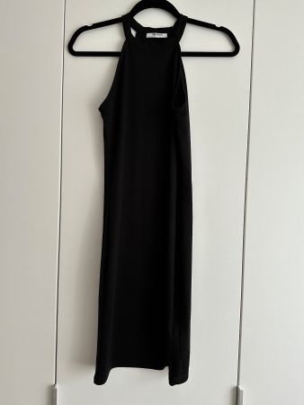 Schwarzes Kleid von Zara