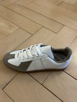 German Army Trainer Universal Surplus, Gr. 42, Neu!