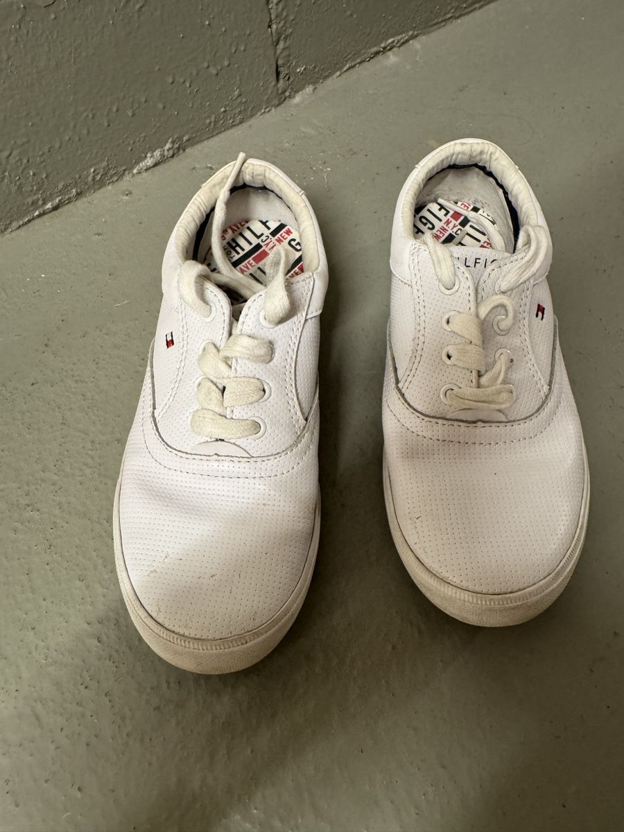Tommy Hilfiger Scarpe per ragazzi: Kinder Schuhe Grösse 34 – Usato da Zürich venduto da MaSte