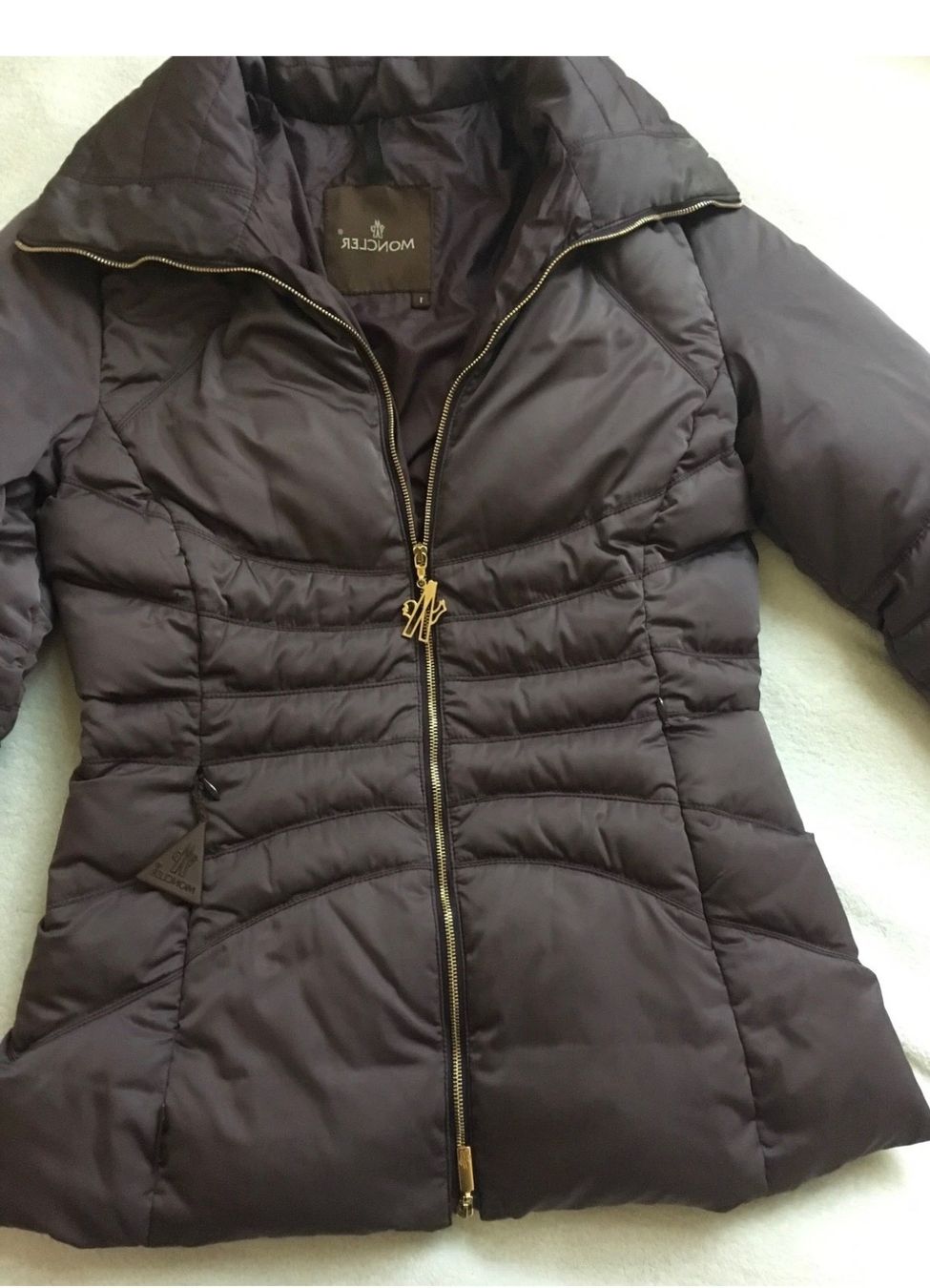 Moncler Vestes: Verkaufe Moncler  Winterjacke – D'occasion à Laufen par 123mohnblume