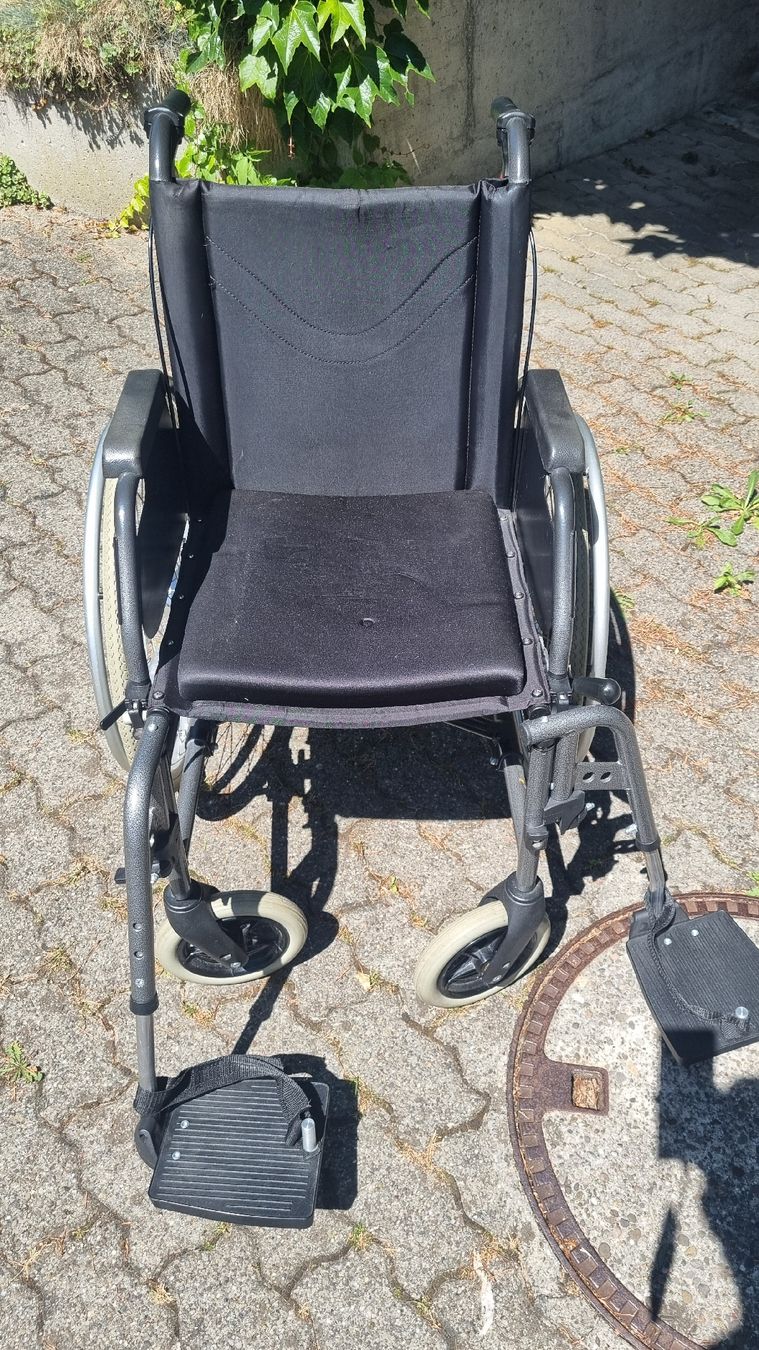 Sedie a rotelle: Rollstuhl  – Usato da Matzingen venduto da Beatstar