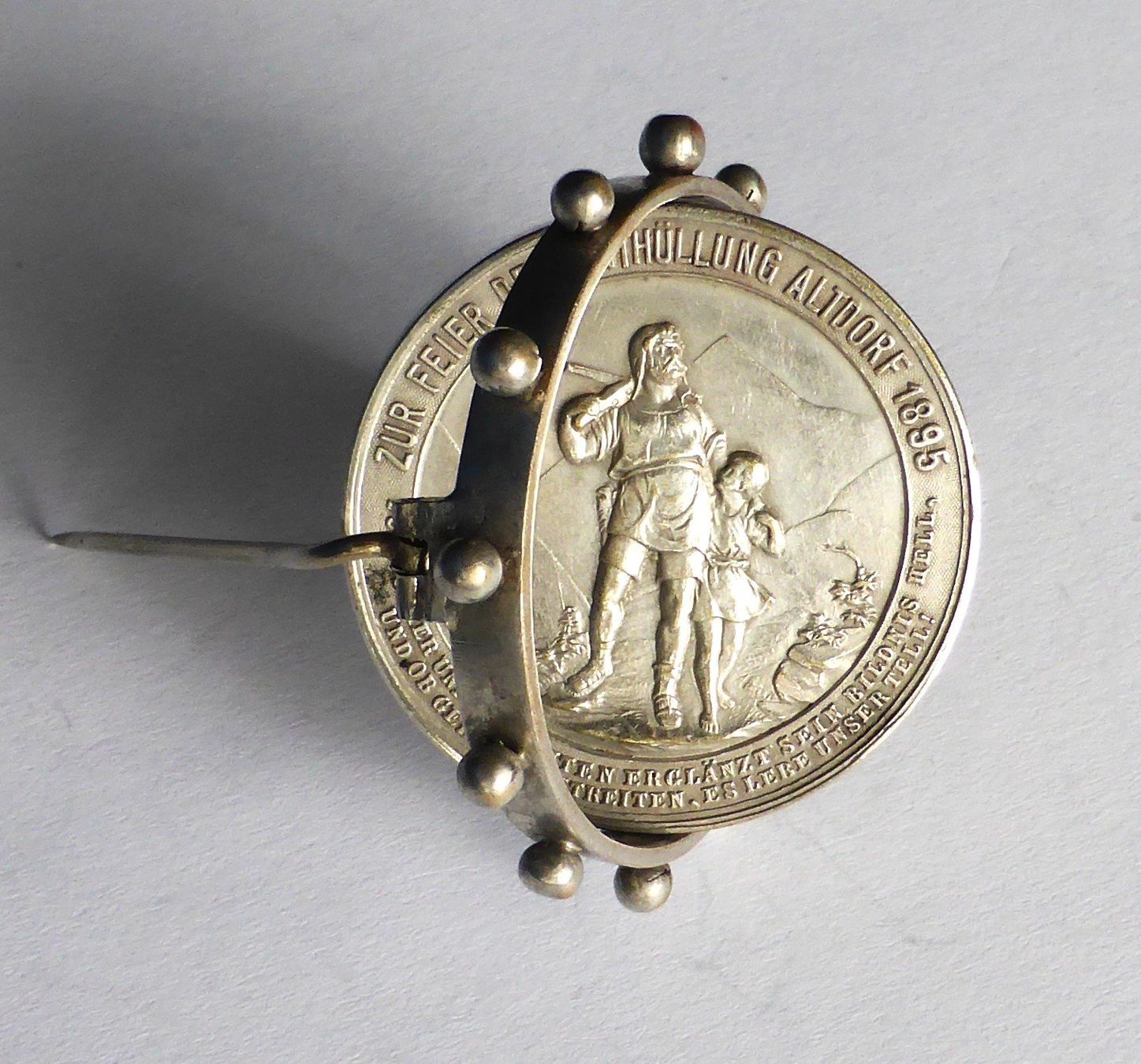 Spille & Fermagli: Wertvolle alte "Silber" Brosche "TELL mit SOHN"  - 21.5g – Usato da Buochs venduto da ema-coins 3