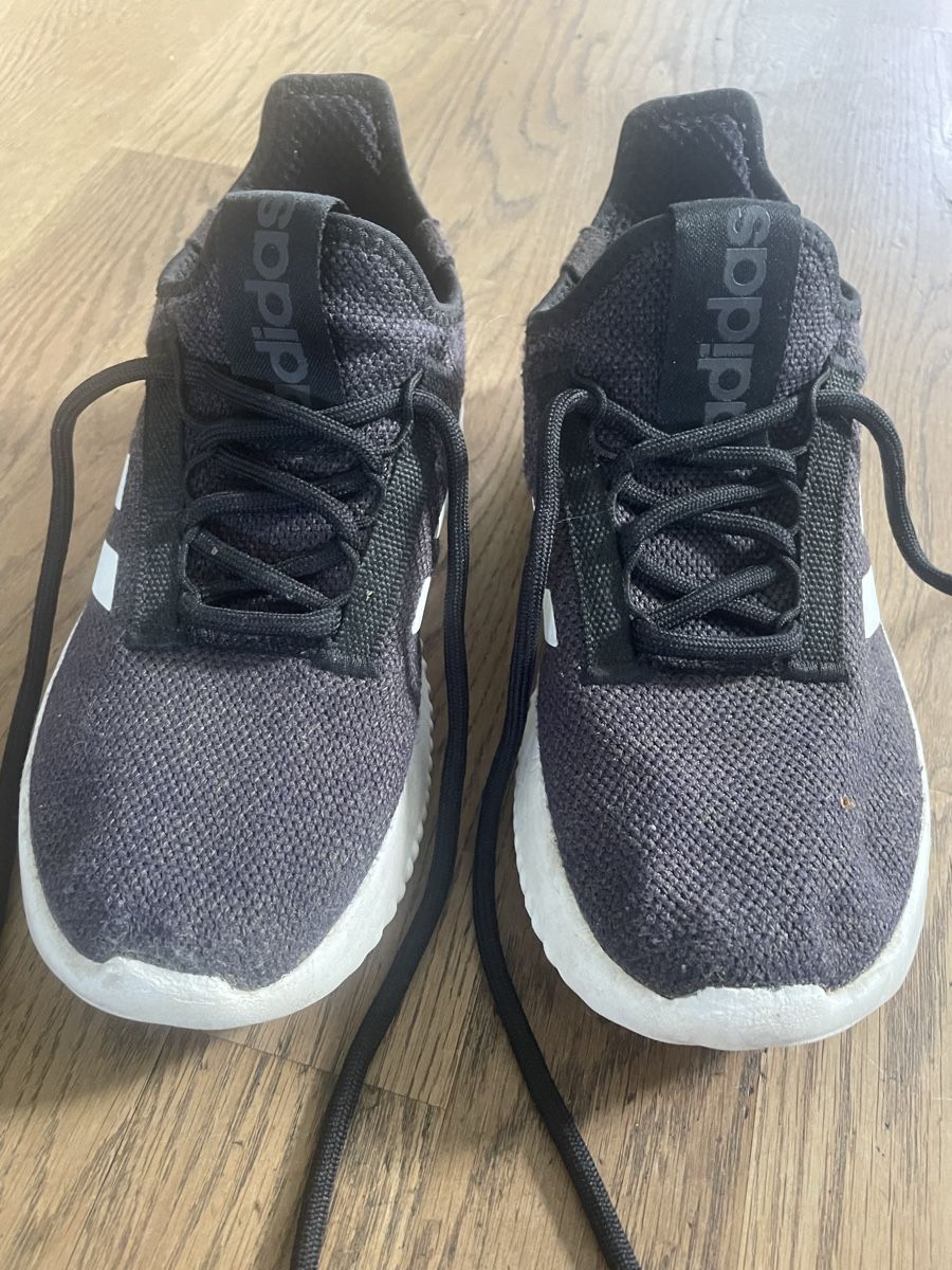 Adidas Schuhe für Jungen: Adidas Turnschuh  Größe 38 – Gebraucht aus Taegerwilen von sab_9j9v 1