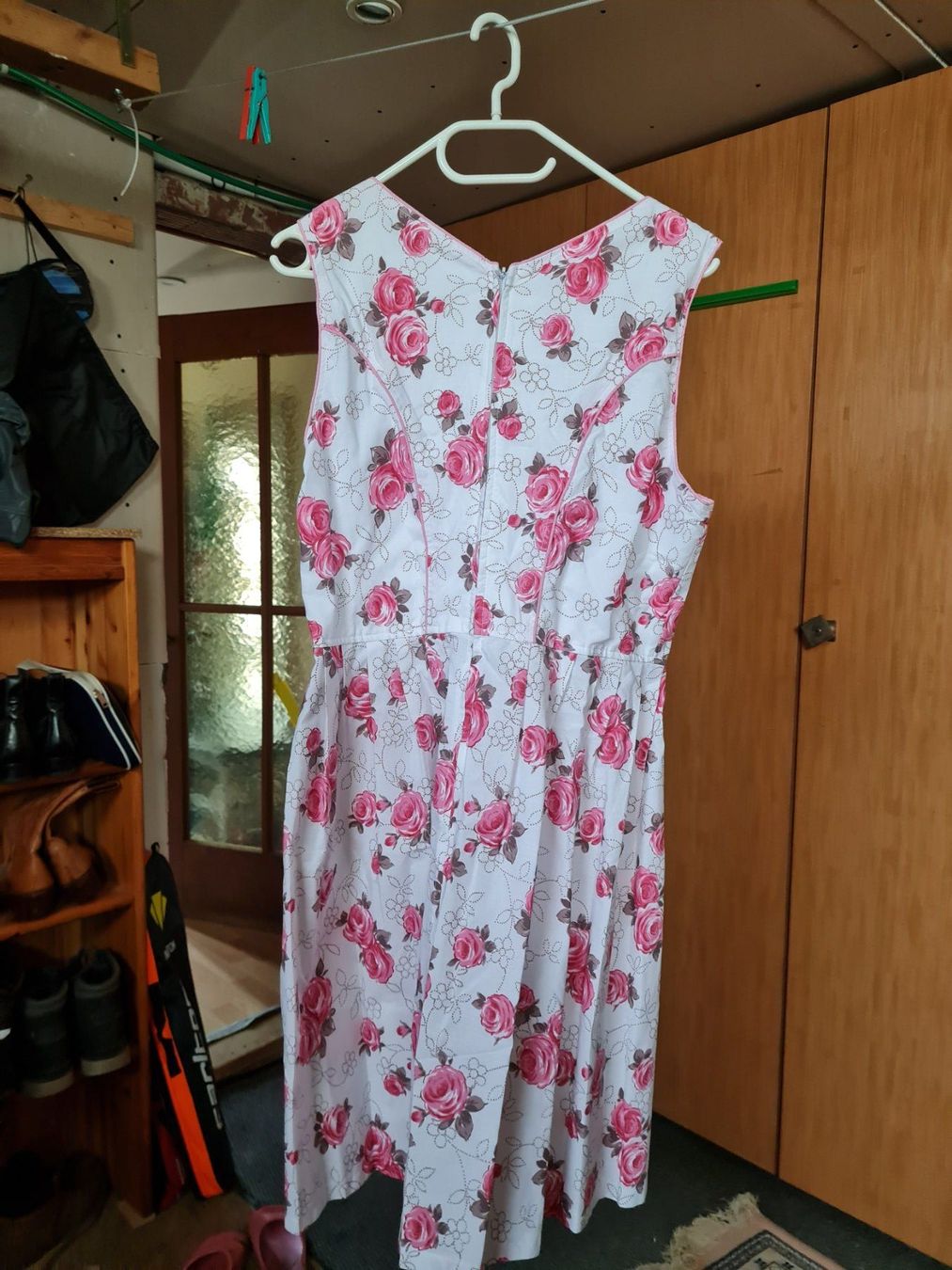 Kleider: Dirndl Kleid , Grösse L – Gebraucht aus Coeuve von Nelly2 2