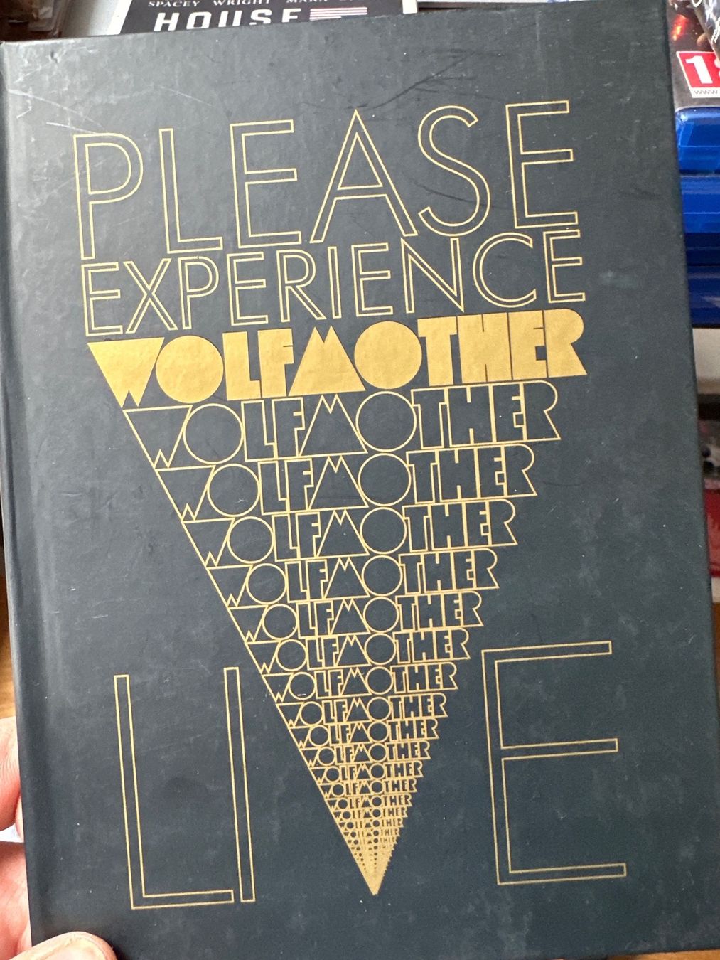 Tutti i DVDs: Wolfmother Please Experience Live – Usato da Hettlingen venduto da Nonnenhase