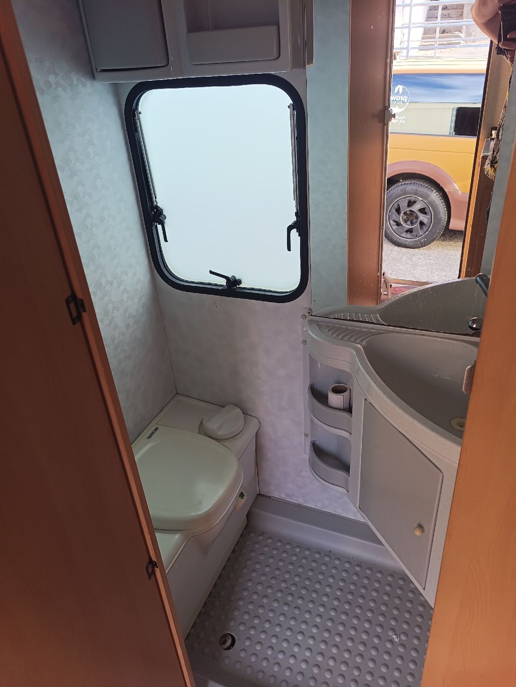Adria Veicoli da campeggio: Wohnwagen Adria – Usato da Ibach venduto da mathias98 6